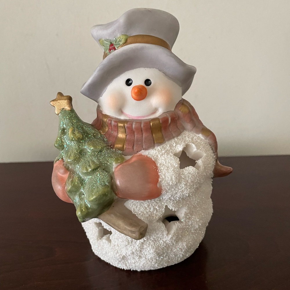 Christmas snow person tea light holder